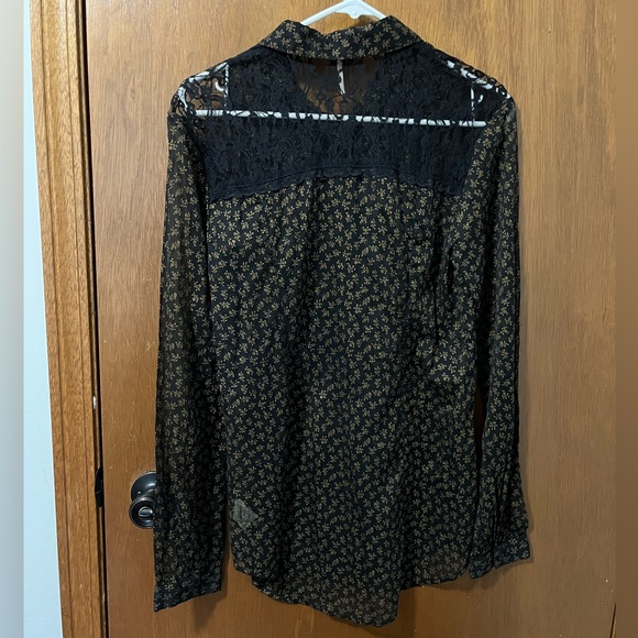 Free People sheer, button down shirt - Picture 4 of 5